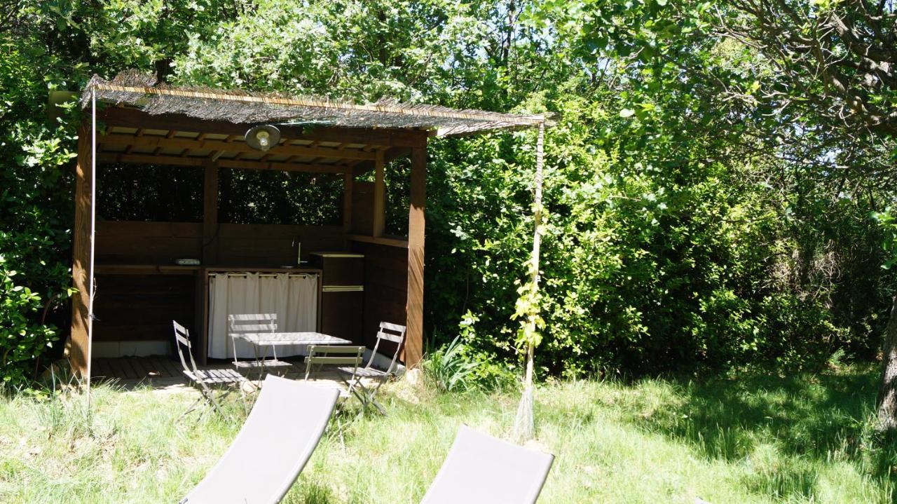Les Lilas Des Chenes Piolenc Exterior photo